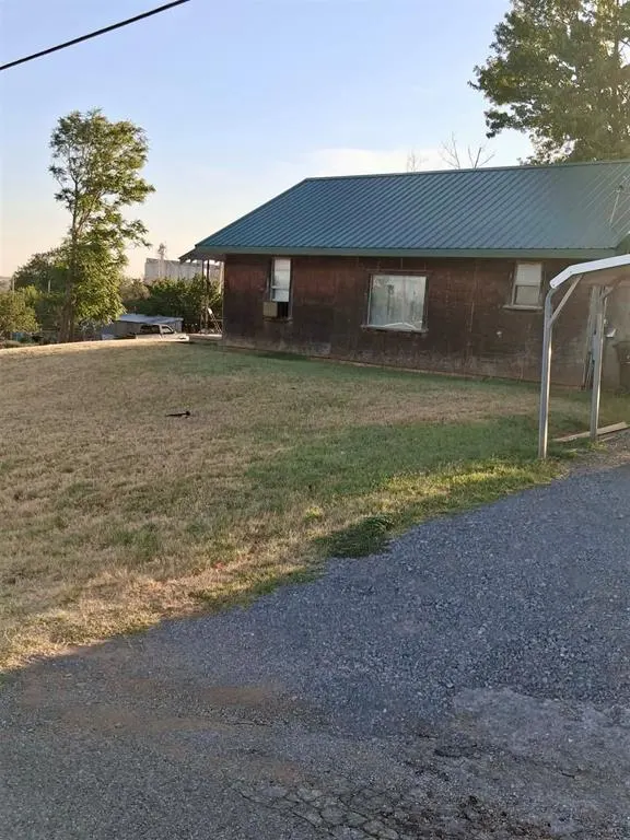 Photo 15 — 333 E 4th Street, Hydro, OK 73048