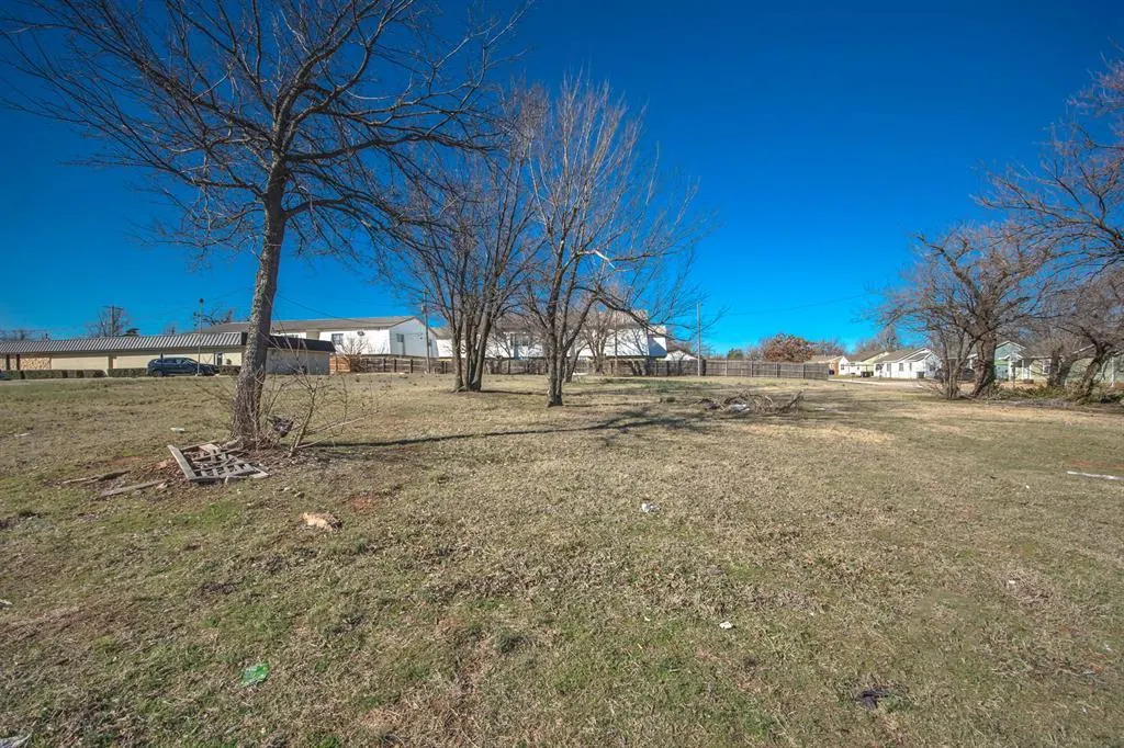 Photo 13 — 8315 N Western Avenue, Oklahoma City, OK 73114