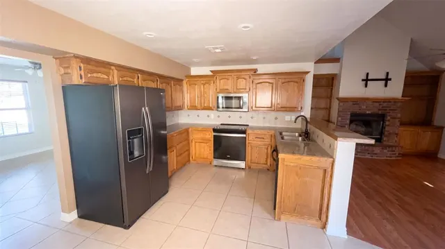 Photo 2 — 12 Wahnetah Lane, Lawton, OK 73507