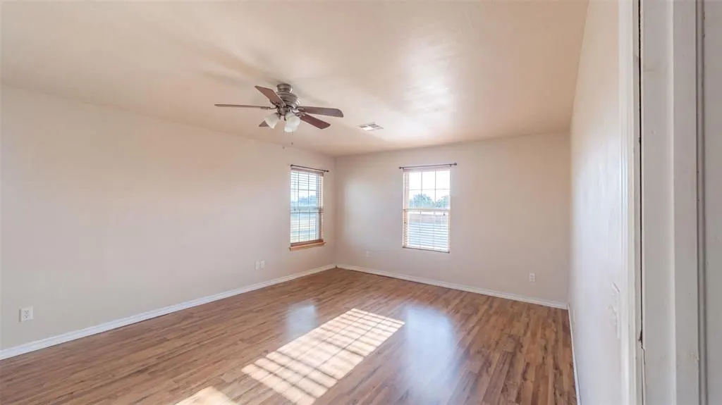 Photo 8 — 12 Wahnetah Lane, Lawton, OK 73507