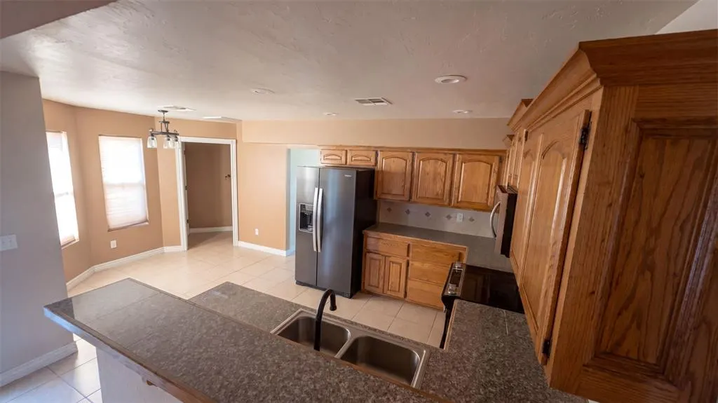 Photo 15 — 12 Wahnetah Lane, Lawton, OK 73507