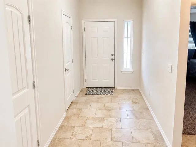 Photo 3 — 1801 Del Rio, Clinton, OK 73601
