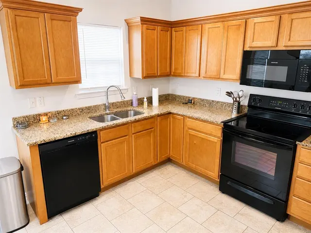 Photo 8 — 1801 Del Rio, Clinton, OK 73601