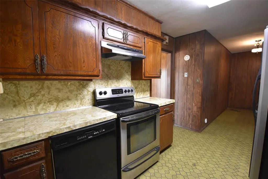 Photo 13 — 820 N University Street, Seminole, OK 74868