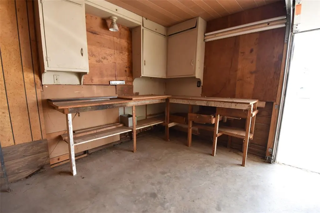 Photo 35 — 820 N University Street, Seminole, OK 74868