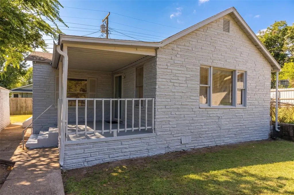 Front exterior — 3004 Pioneer Avenue, Oklahoma City, OK 73107