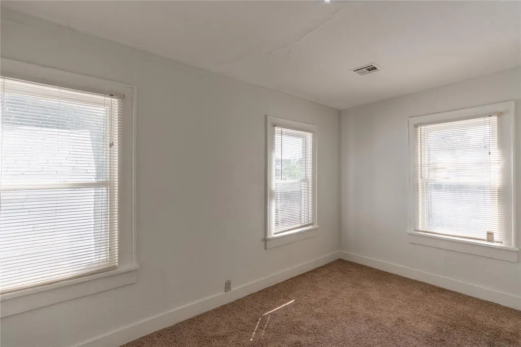 Photo 12 — 3004 Pioneer Avenue, Oklahoma City, OK 73107