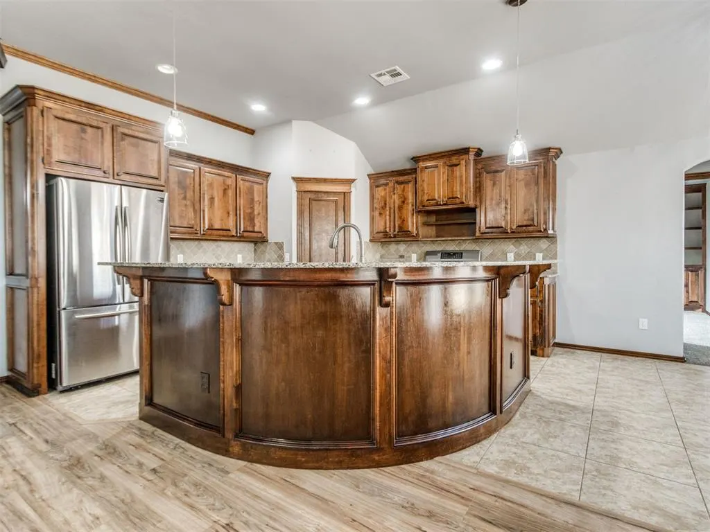 Photo 5 — 3404 Paul Drive, Moore, OK 73160