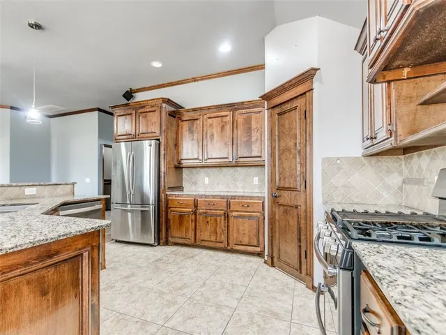 Photo 7 — 3404 Paul Drive, Moore, OK 73160