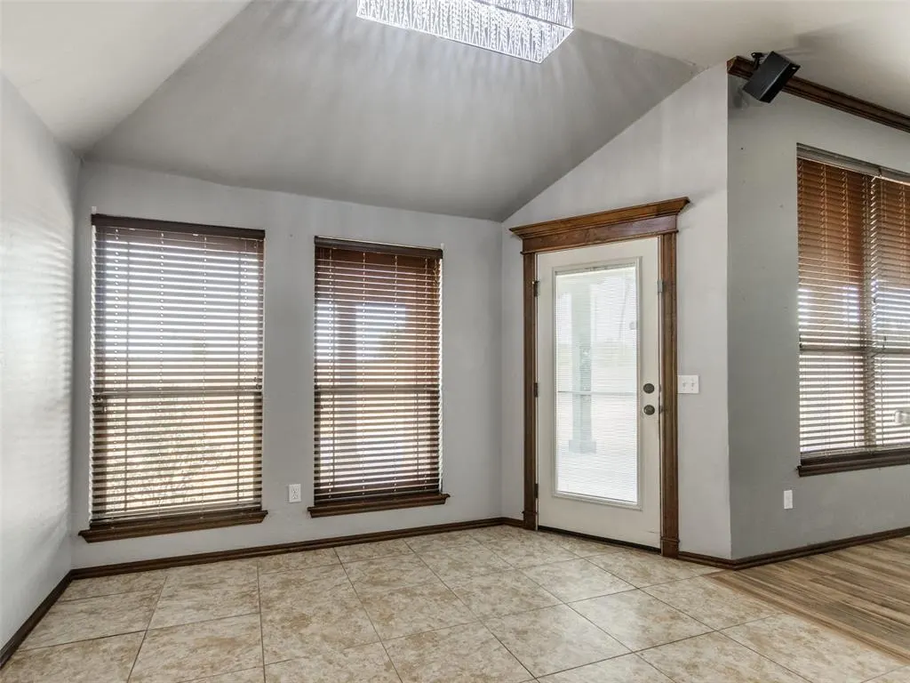Photo 12 — 3404 Paul Drive, Moore, OK 73160