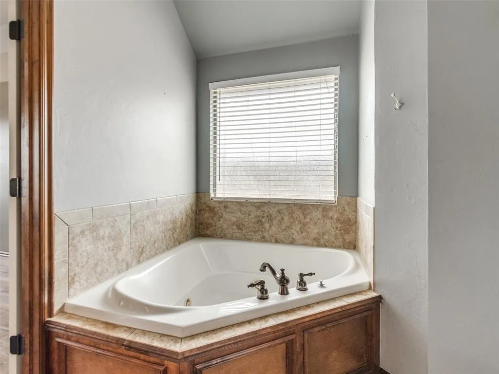 Photo 22 — 3404 Paul Drive, Moore, OK 73160