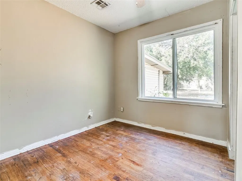 Photo 7 — 407 E Elm Street, Oklahoma City, OK 73110