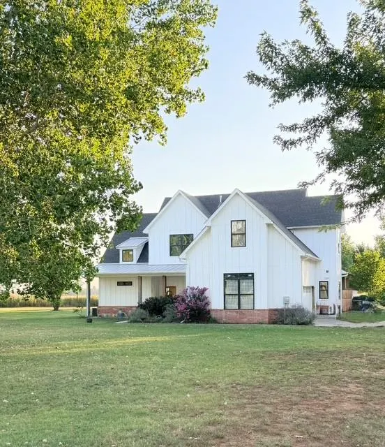 Photo 2 — 124 Kevin Lane, Tuttle, OK 73089