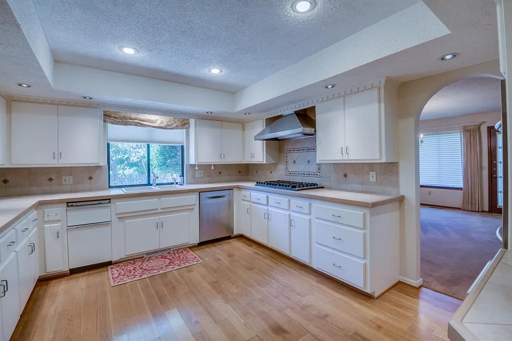 Photo 16 — 6109 Shaftsbury Road, Oklahoma City, OK 73132