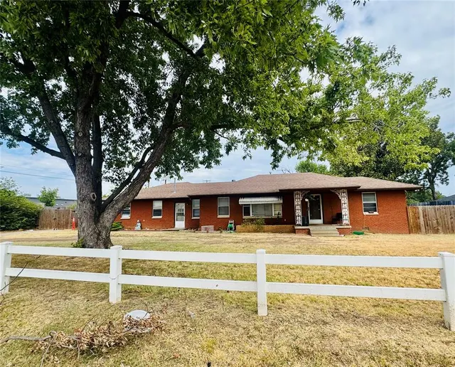 Photo 2 — 2316 N Minnie Lane, Oklahoma City, OK 73127