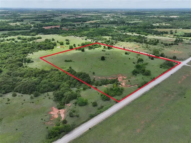 Photo 3 — 2 E 1450th Road, Bradley, OK 73052