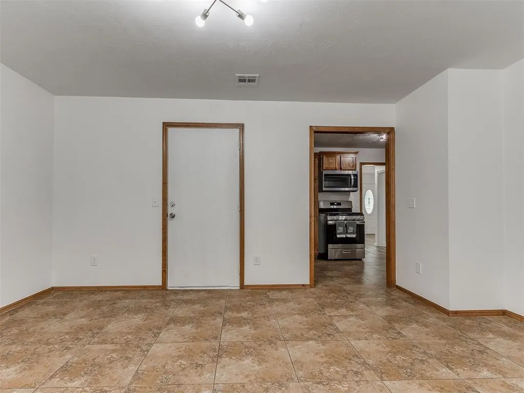 Photo 21 — 1108 Jet Drive, Oklahoma City, OK 73110