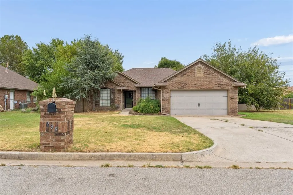 Front exterior — 298 Harvest Hills Road, Harrah, OK 73045