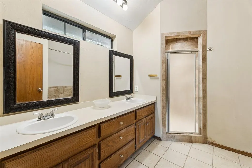 Photo 24 — 298 Harvest Hills Road, Harrah, OK 73045