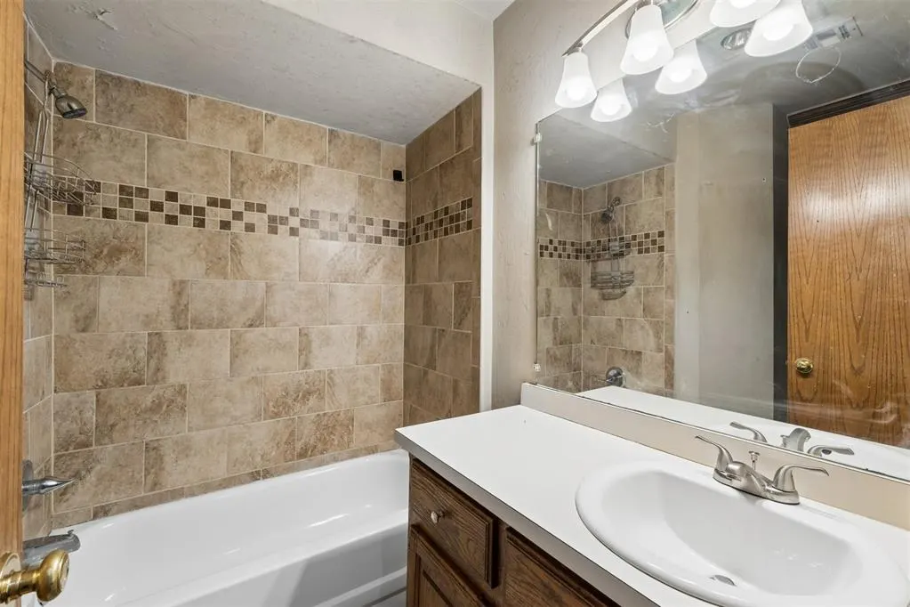 Photo 32 — 298 Harvest Hills Road, Harrah, OK 73045
