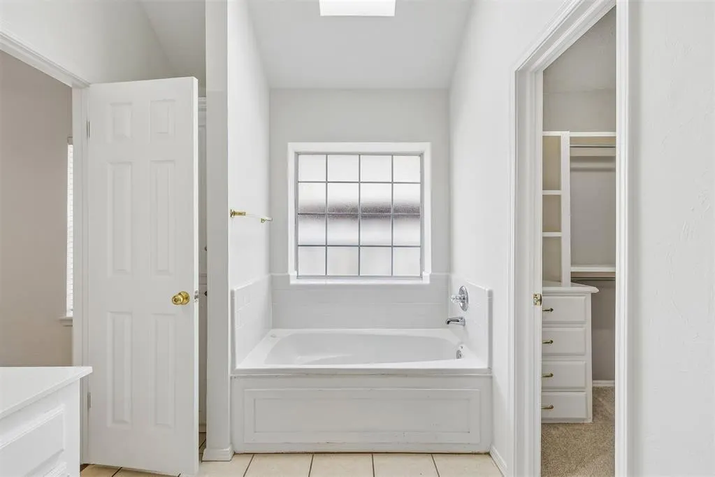 Photo 26 — 1800 Coopers Hawk Court, Edmond, OK 73003