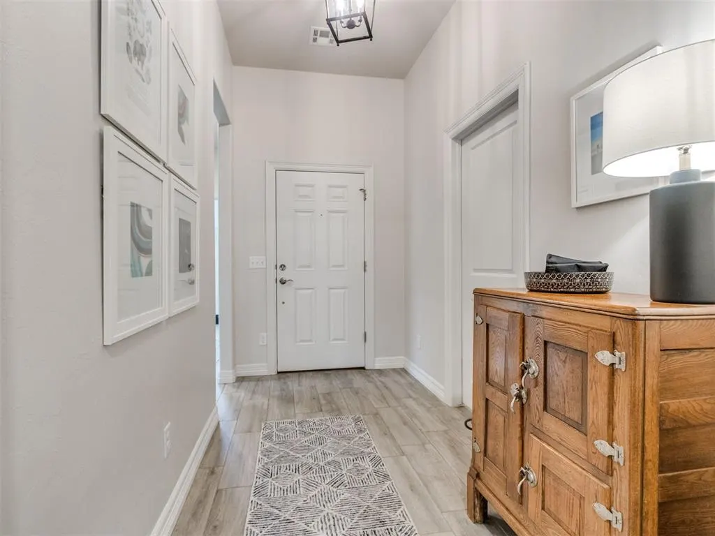 Photo 4 — 16213 Brenton Hills Avenue, Edmond, OK 73013