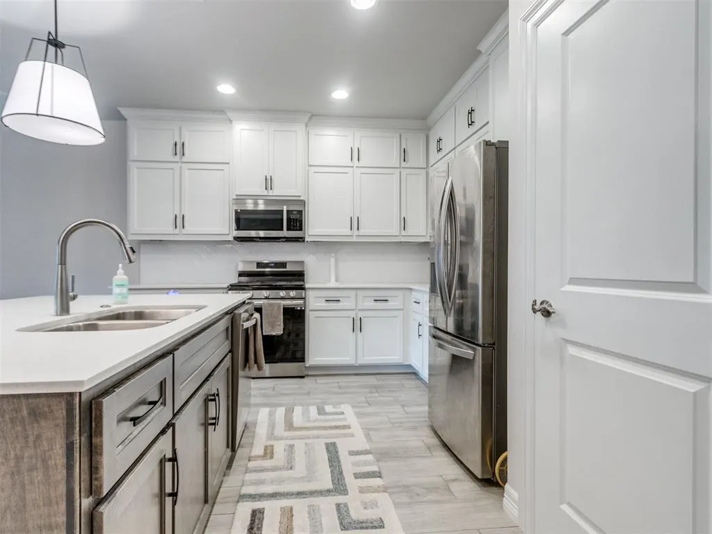 Photo 9 — 16213 Brenton Hills Avenue, Edmond, OK 73013