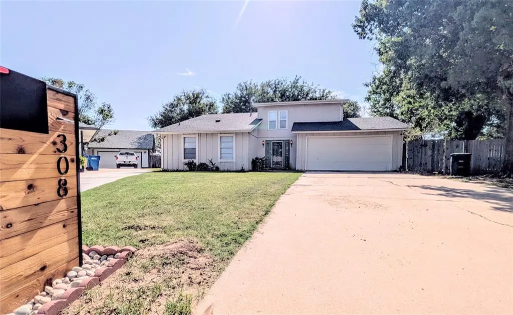 Front exterior — 308 Ranch Circle, Enid, OK 73703