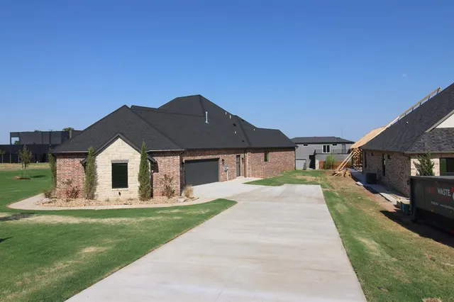 Photo 5 — 1330 Pedras Place, Newcastle, OK 73065