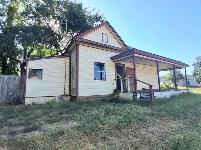 Photo 3 — 1316 E MAIN Street, Shawnee, OK 74801