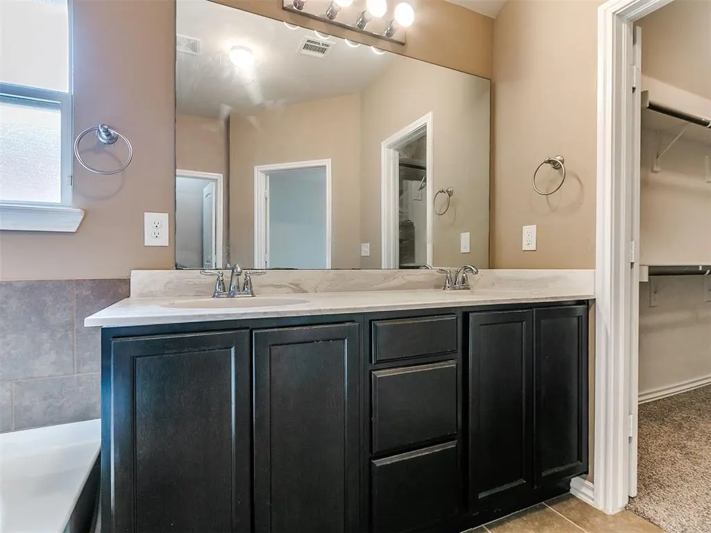 Photo 30 — 8128 NW 107th Street, Oklahoma City, OK 73162