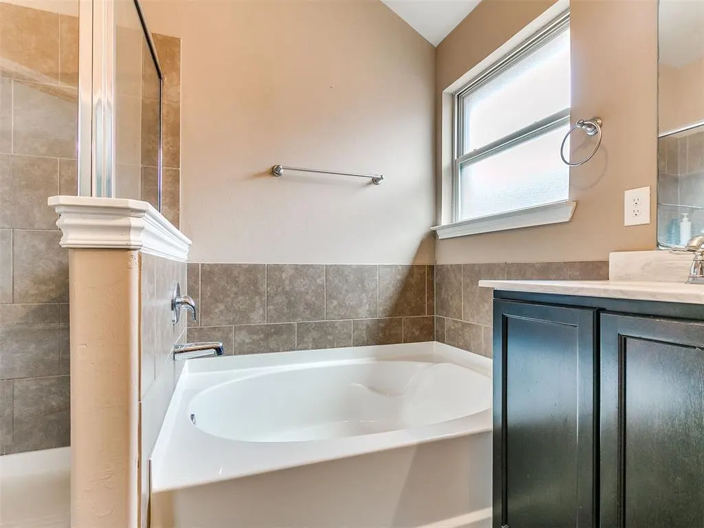 Photo 31 — 8128 NW 107th Street, Oklahoma City, OK 73162