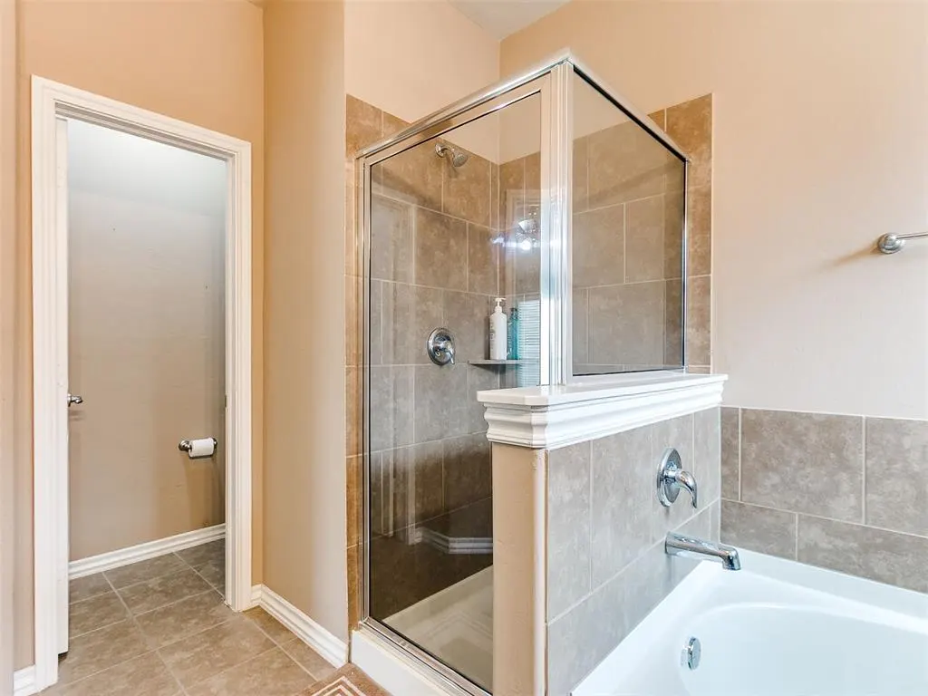 Photo 32 — 8128 NW 107th Street, Oklahoma City, OK 73162