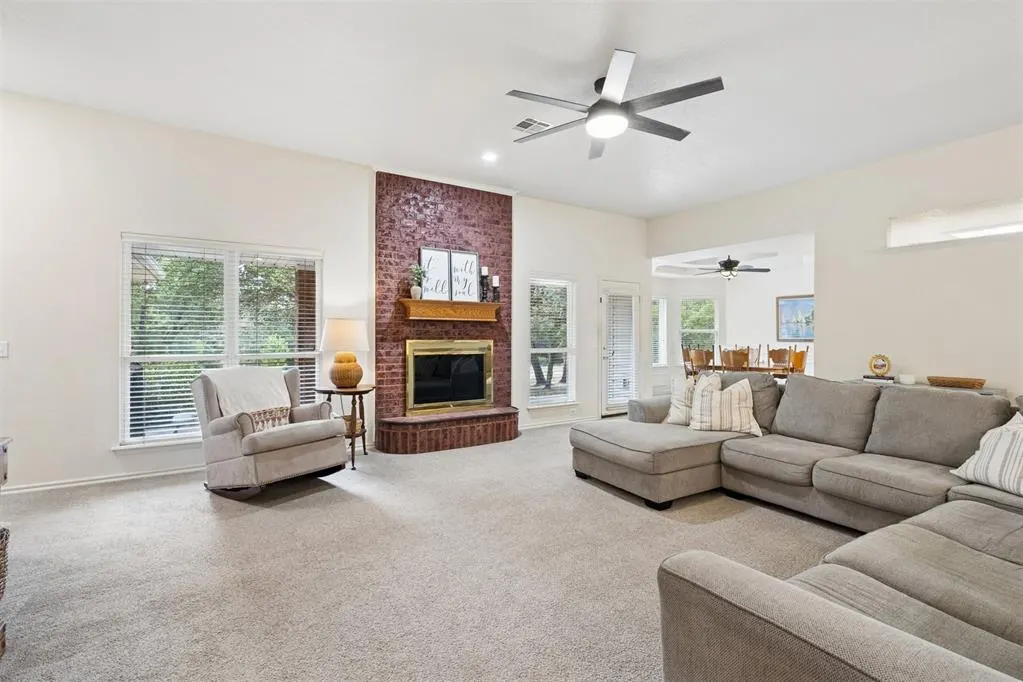 Photo 7 — 2117 E Oakridge Drive, Norman, OK 73026