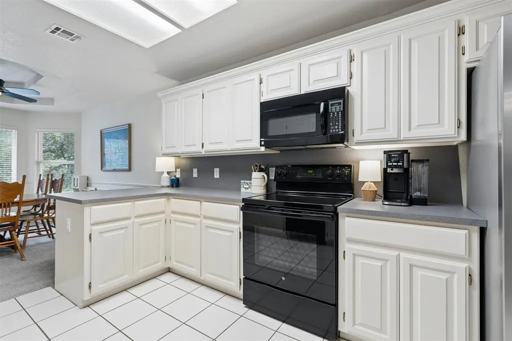 Photo 12 — 2117 E Oakridge Drive, Norman, OK 73026