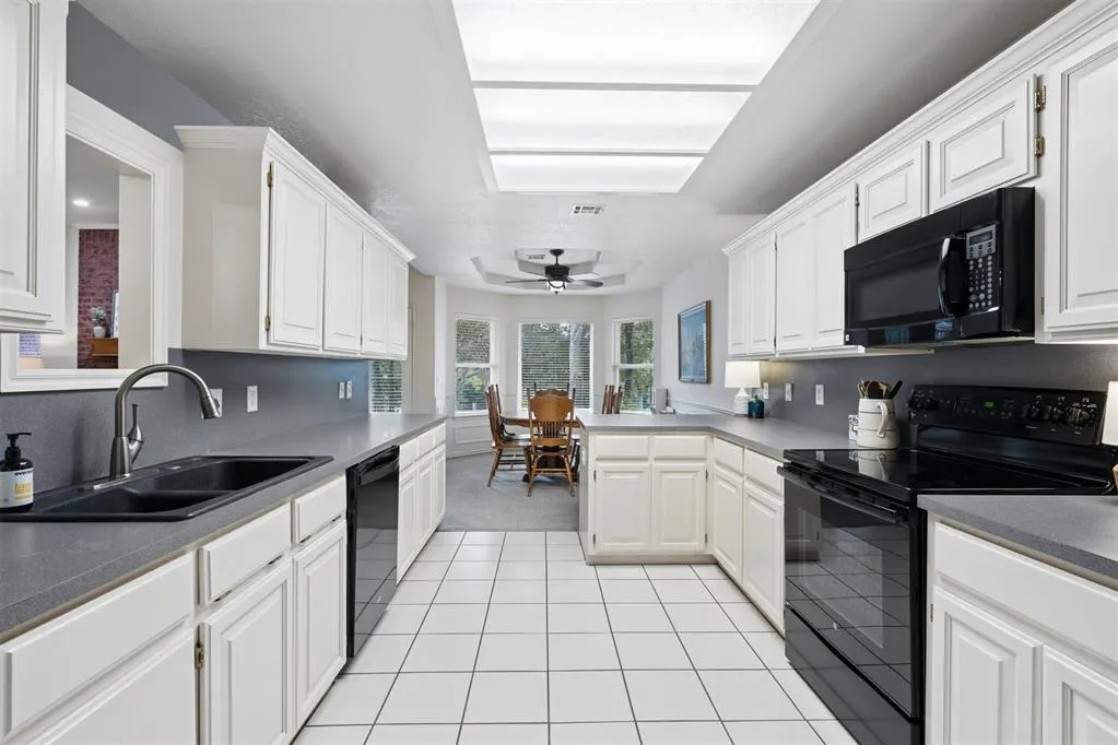 Photo 14 — 2117 E Oakridge Drive, Norman, OK 73026