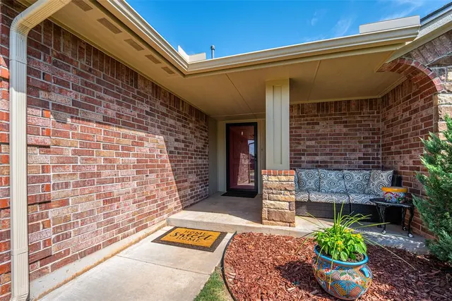 Photo 4 — 11625 SW 10th Street, Yukon, OK 73099