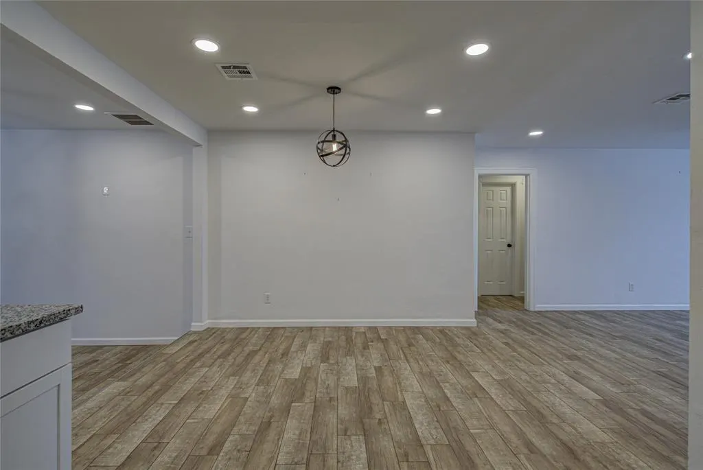Photo 7 — 2901 NW 43rd Street, Oklahoma City, OK 73112