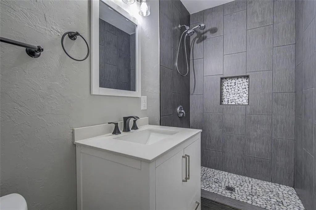 Photo 24 — 2901 NW 43rd Street, Oklahoma City, OK 73112