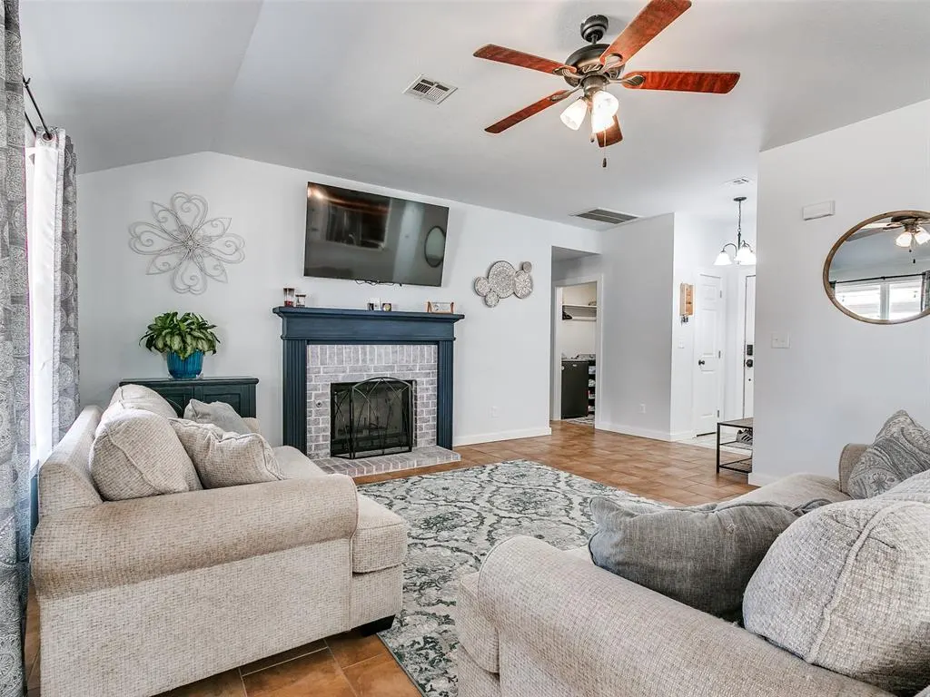 Photo 6 — 417 Blue Spruce Drive, Oklahoma City, OK 73130