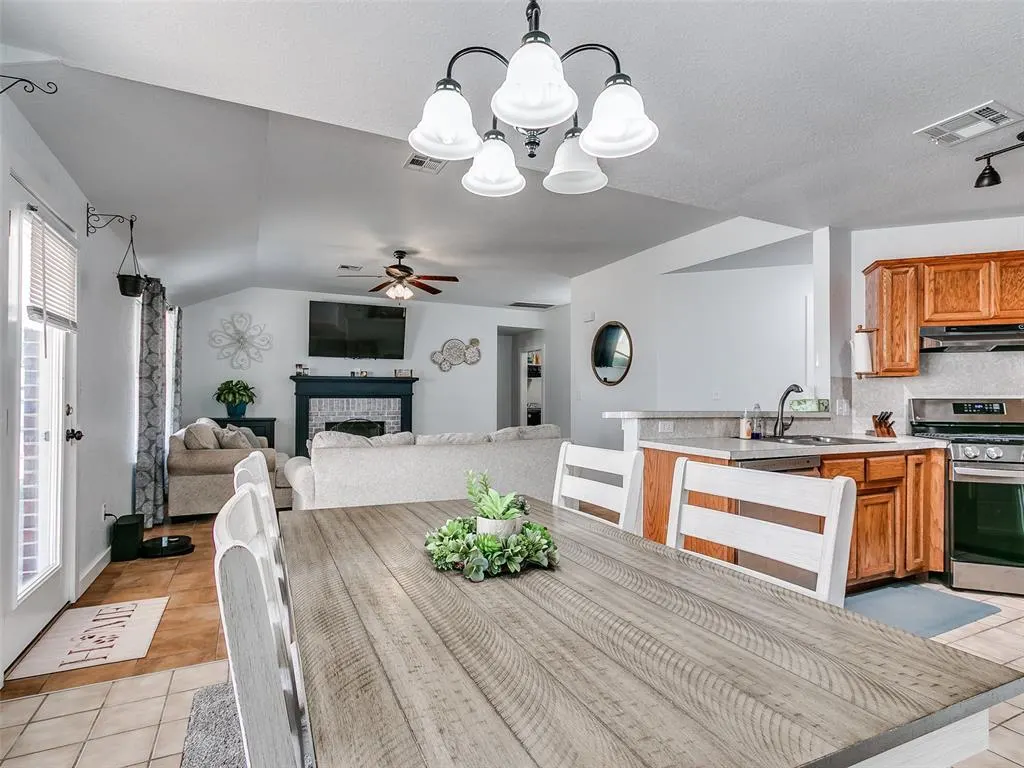 Photo 7 — 417 Blue Spruce Drive, Oklahoma City, OK 73130