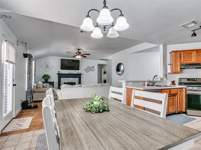 Photo 7 — 417 Blue Spruce Drive, Oklahoma City, OK 73130