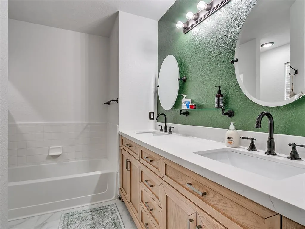Photo 15 — 417 Blue Spruce Drive, Oklahoma City, OK 73130
