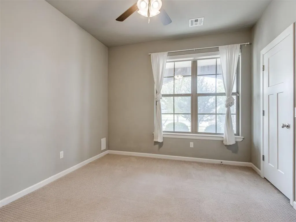 Photo 13 — 2424 Crystal Creek Drive, Yukon, OK 73099