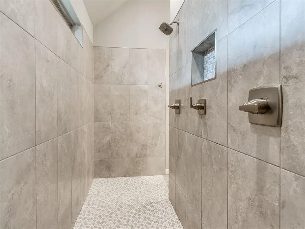 Photo 32 — 2424 Crystal Creek Drive, Yukon, OK 73099
