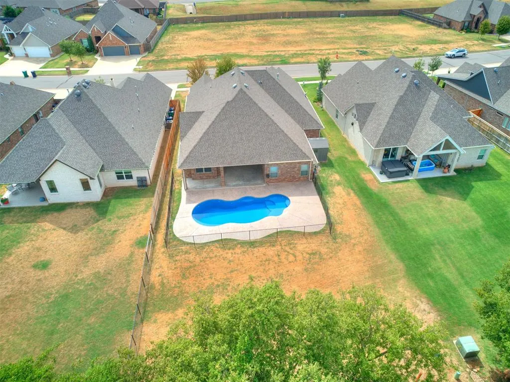 Photo 47 — 2424 Crystal Creek Drive, Yukon, OK 73099