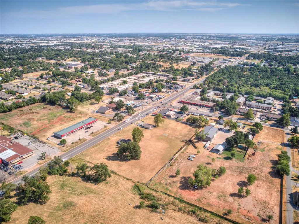 Photo 2 — 1725 N Macarthur Boulevard, Oklahoma City, OK 73127