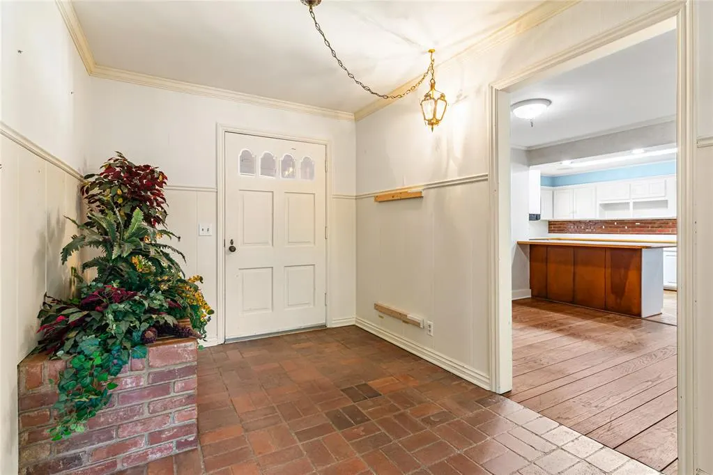 Photo 13 — 1609 Glenbrook Terrace, Nichols Hills, OK 73116