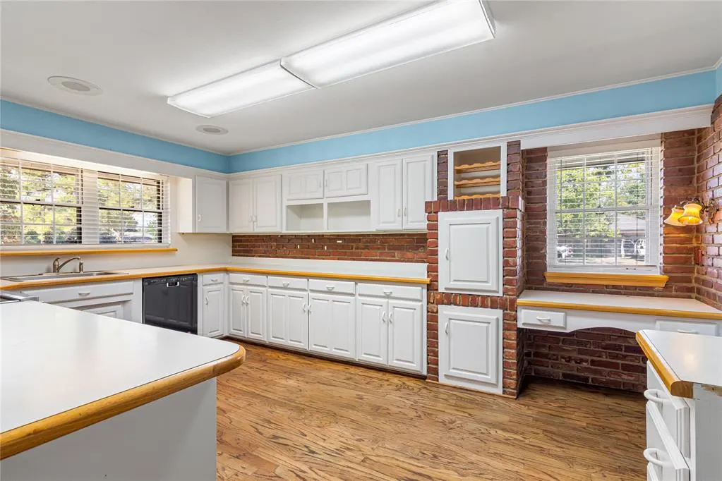 Photo 18 — 1609 Glenbrook Terrace, Nichols Hills, OK 73116