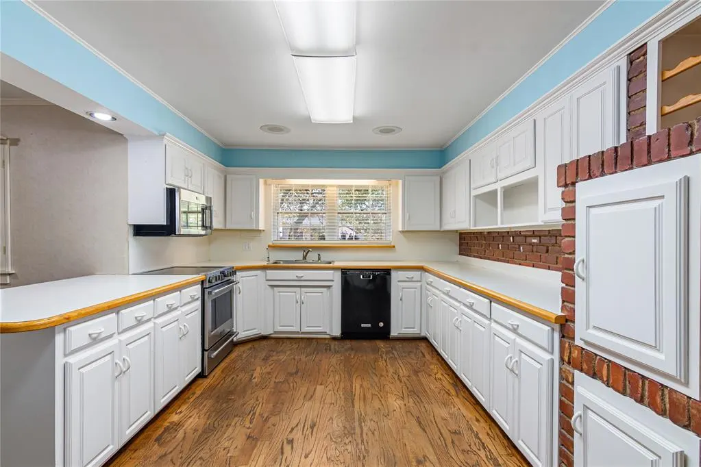 Photo 19 — 1609 Glenbrook Terrace, Nichols Hills, OK 73116